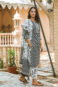 Black & white Sanganeri Print Suit Set