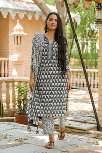 Black & White Triangle Block Print Suit Set