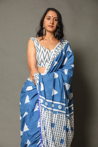 Blue Geometric Pattern Block Mul Cotton Saree, with Blouse