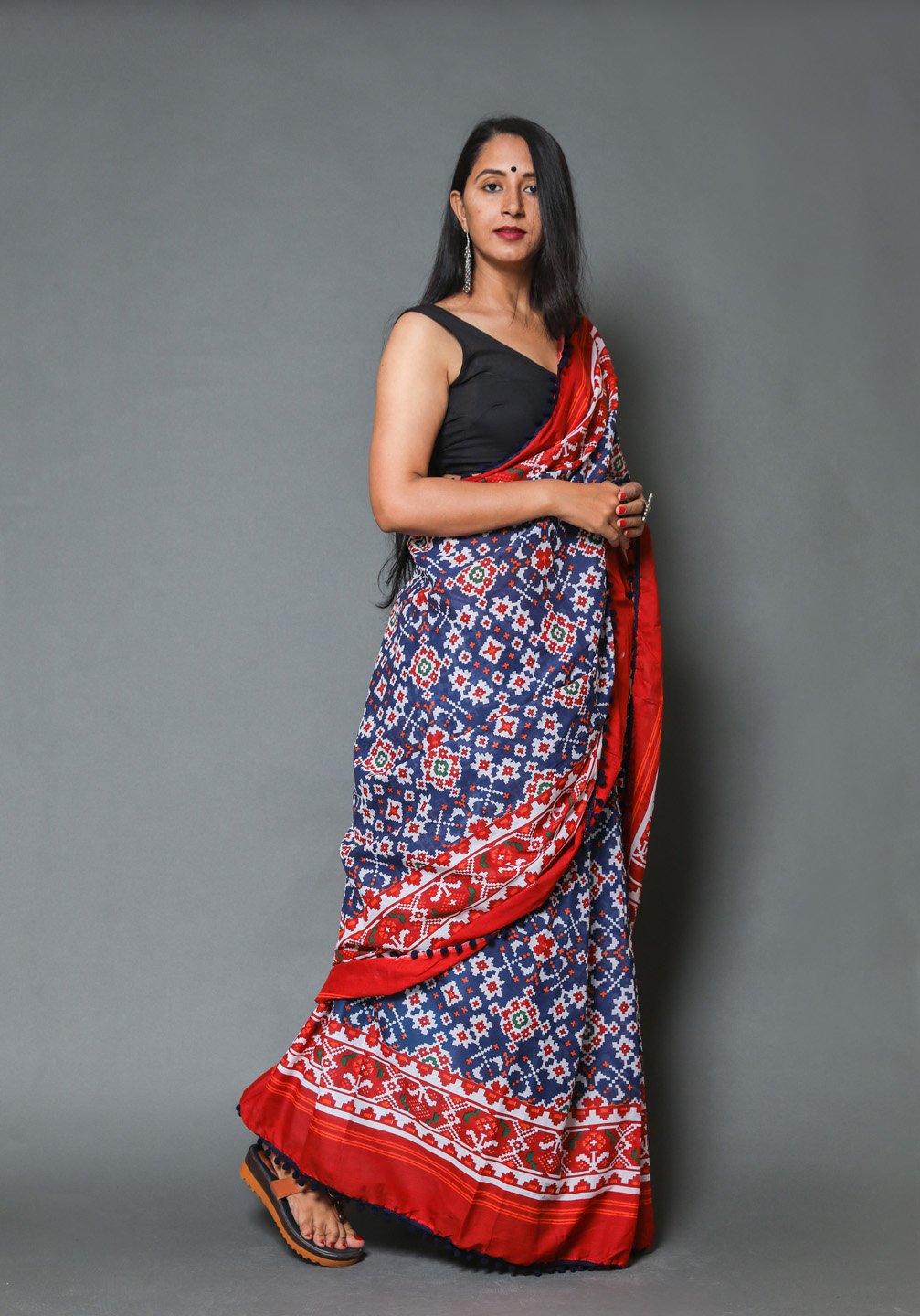 Buy RED SAREE Woven Handloom Cotton Blend Blue Sarees Online @ Best Price  In India | Flipkart.com