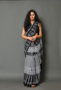 Black & White Strip Printed Mul Cotton Saree with Blouse Piece