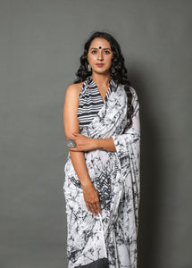 Black & White Batik Print Cotton Saree with Blouse Piece