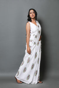 White Hand Block Butta Print Mul Cotton Saree with Blouse Piece