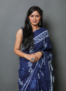 Blue Discharge Print Mul Cotton Saree with Blouse Piece